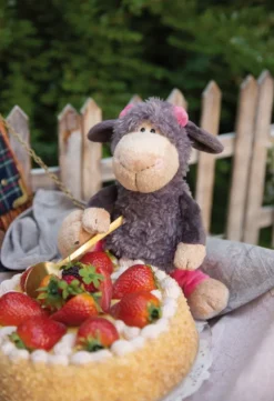 Nici 48534 Graues Schaf Mit Blume Jolly Lucy Ca 25cm Schlenker Plüsch Kuscheltier -Kuschelwelt Verkauf 23c7de0201dd3c7b6de09d54266c7ff0